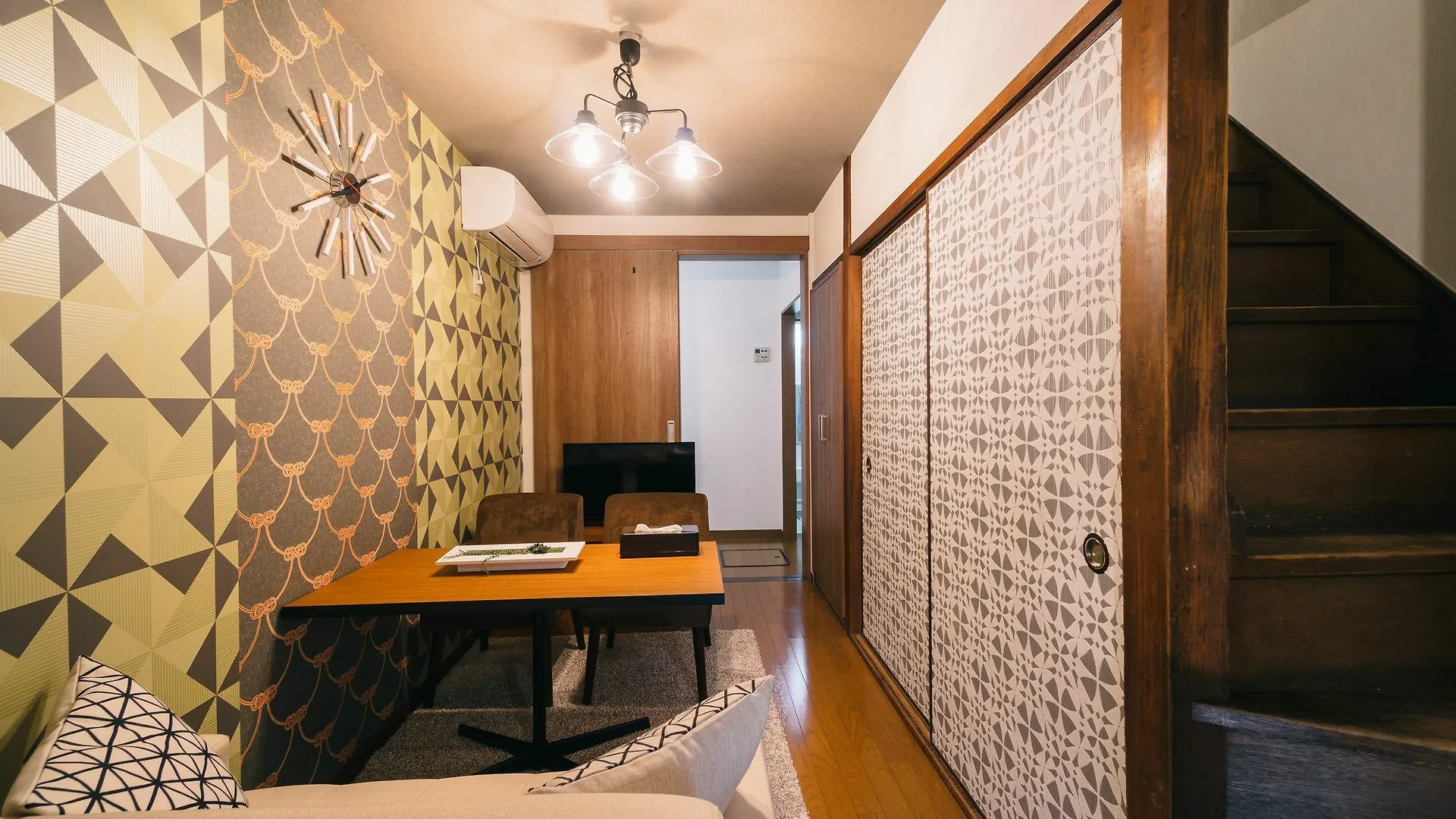 Ikidane House Osaka Kyobashi Apartment