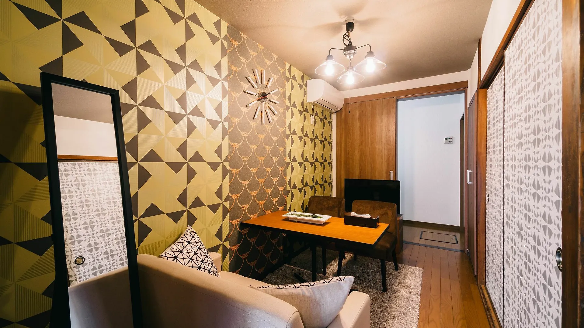 Ikidane House Osaka Kyobashi Apartment